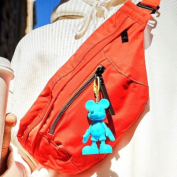 BAUBLEBAR - DISNEY SPORT EDITION MICKEY MOUSE BAG CHARM (NWT) - Picture 13 of 14